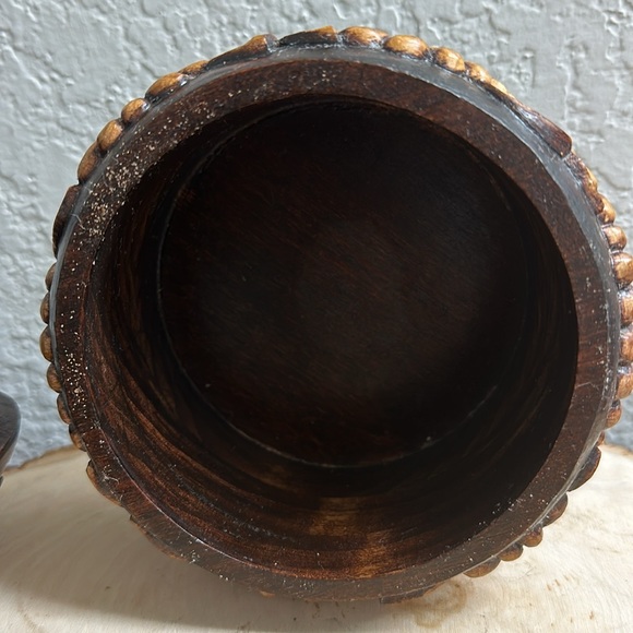 Vintage hand carved wooden trinket box, Sunflower Daisy and leaves, lidded - Picture 7 of 9